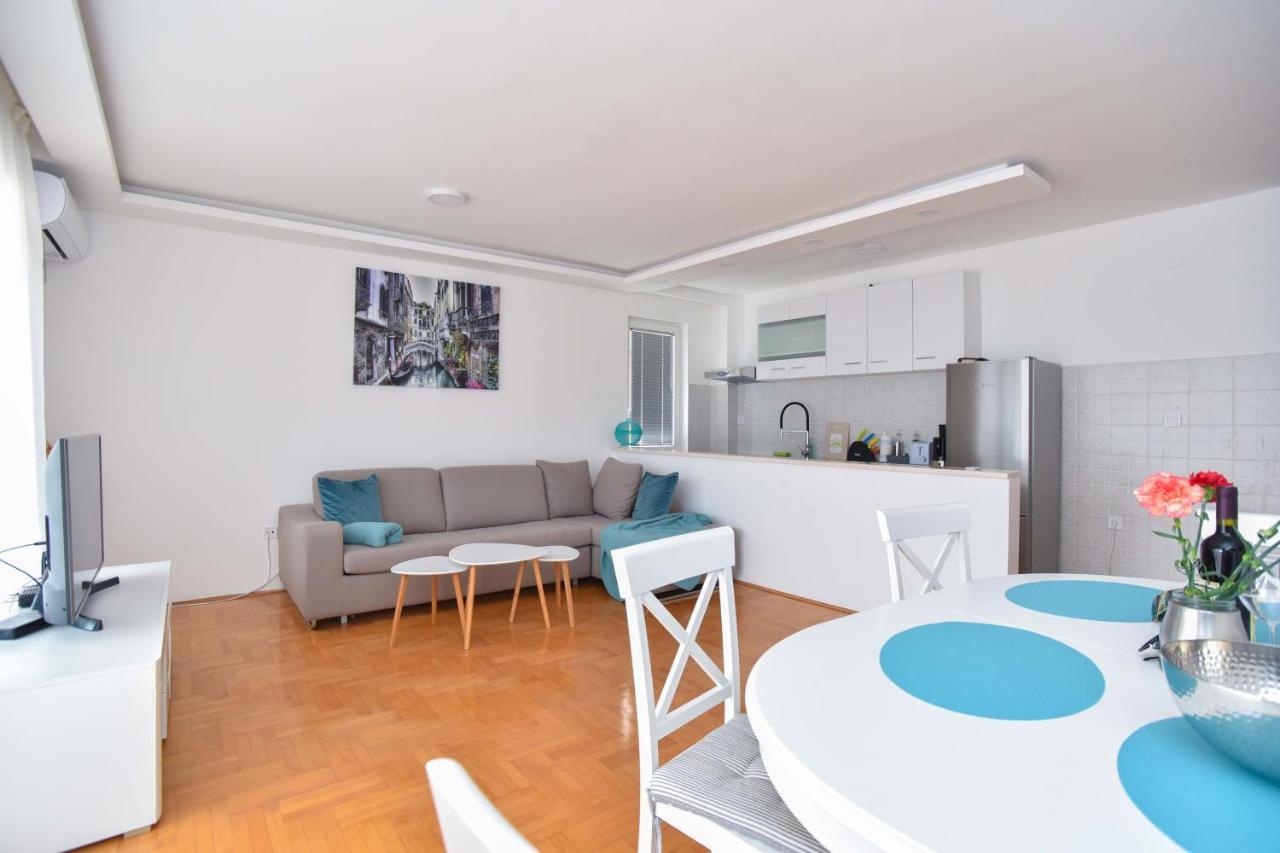 Amazing View 2 Bedroom With Terrace * Budva